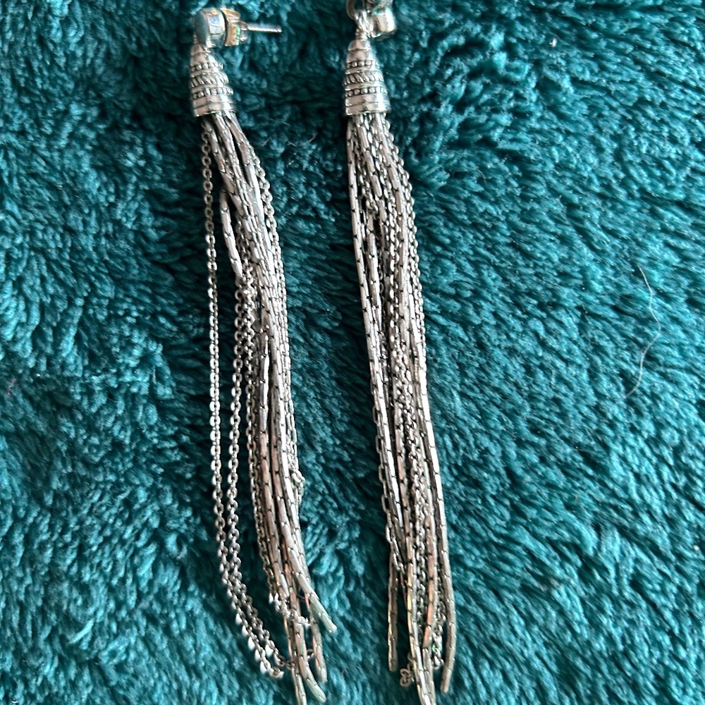 Long earrings by Caroline Néron
NEW PRICE